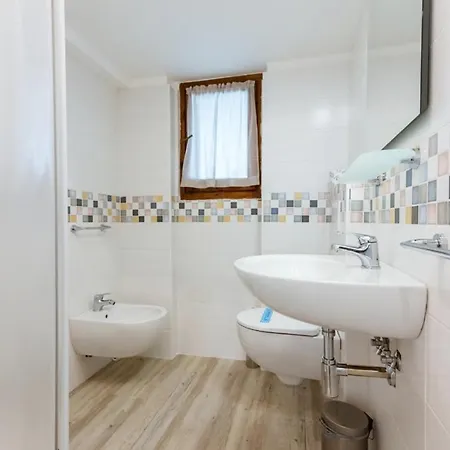 Elle Lägenhetshotell 4*
